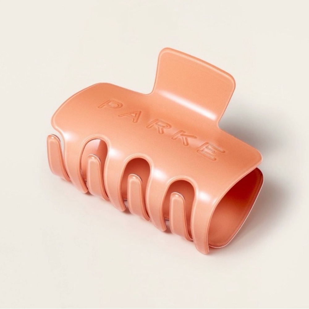 Target Parker Matte Coral Hair Claw Clip